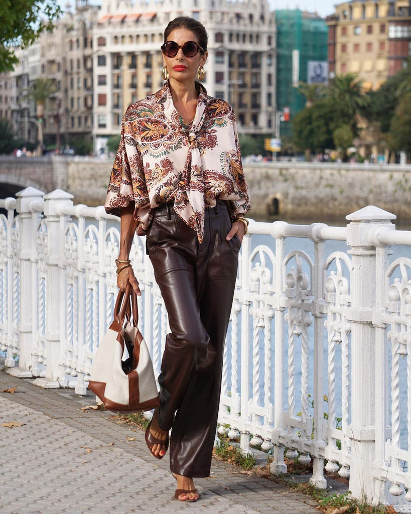 Brown long sleeve printed blouse